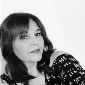 Meet your Posher, Debbie